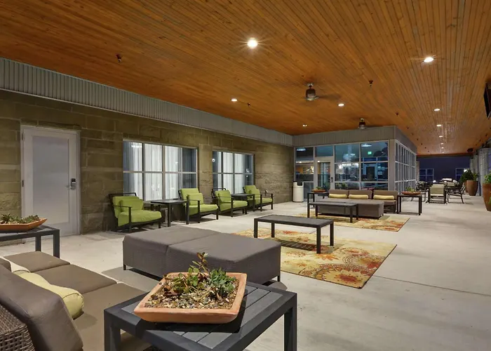 Homewood Suites by Hilton TechRidge Parmer At I-35