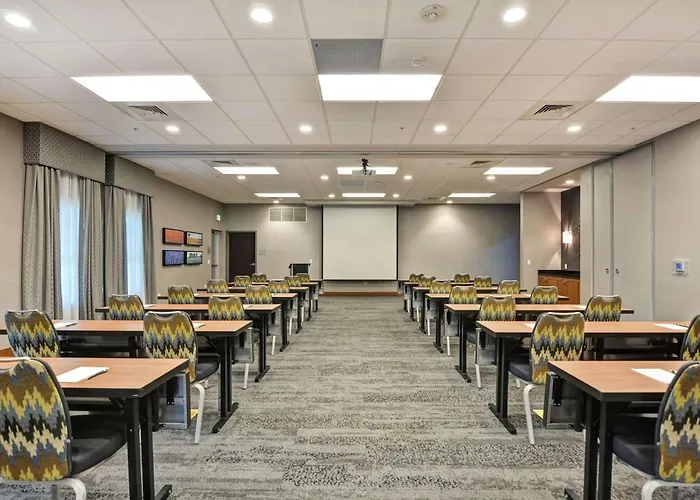 Homewood Suites by Hilton TechRidge Parmer At I-35